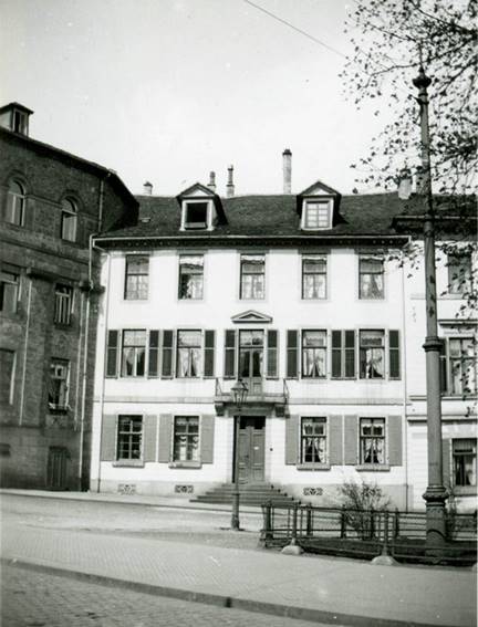 Brüder-Grimm-Platz 2_StadtM
